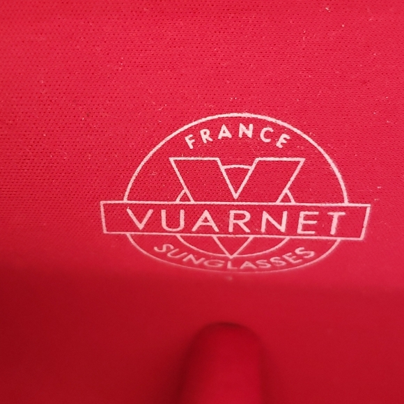 Vuarnet sunglasses in original case - Picture 3 of 3